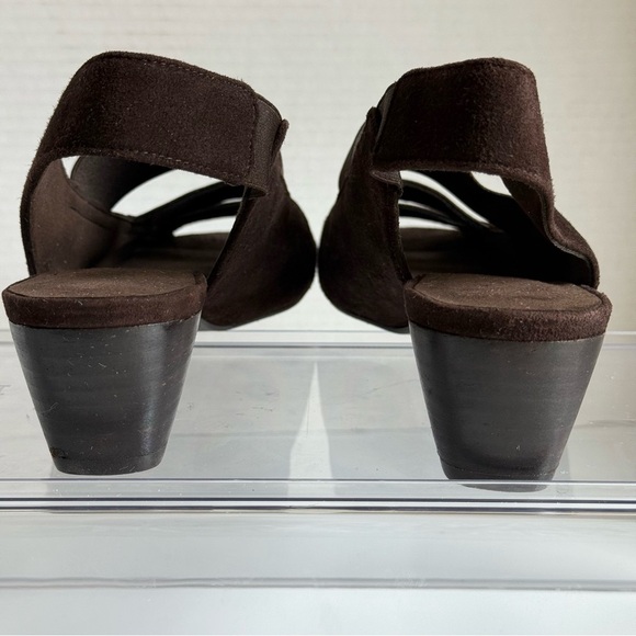 Stuart Weitzman Brown Suede Sandals Kitten Heel Career Comfort Size 9.5N - Picture 7 of 11